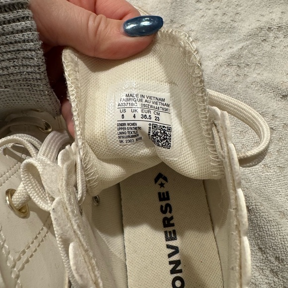 Converse Cream Scallop Detail High-Top Sneakers - Picture 6 of 7